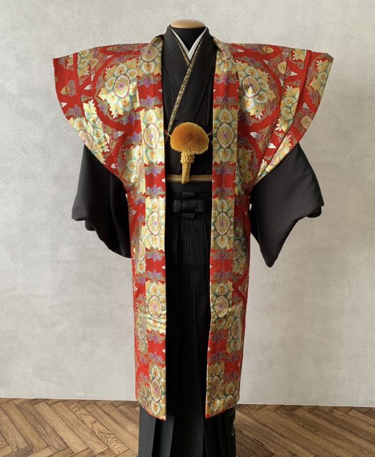 紋付袴レンタル・成人式・結婚式・卒業式【陣羽織】朱赤　金箔の華文、アラベスク模様